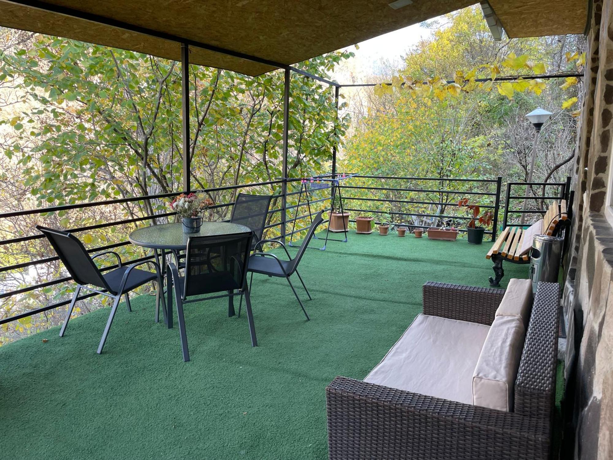 Borjomi Veranda מראה חיצוני תמונה